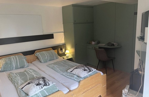 Stall Lit Et Petit-Déjeuner | Doppelzimmer Stieflberg mit Dusche Toilette und Frühstück