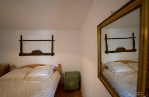 Minastirea Neamt Maison | Dor de rădăcini