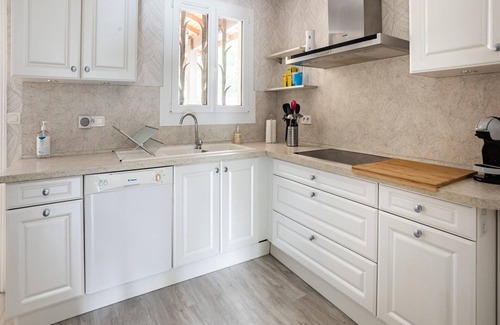Villeneuve-sur-Lot Maison | Villa tranquille avec piscine extérieure couverte