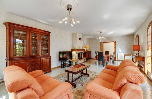 Pineuilh Villa | Belle villa avec jardin privé à Pineuilh