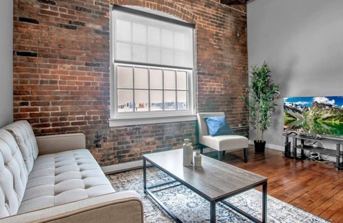 Buffalo Appartement | Dorian 402 · Luxury 2 bedroom Loft Apartment w/ free parking