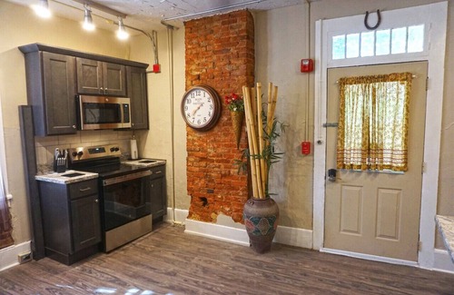 Coshocton Appartement | Dottie's Place in Heart of Historic Roscoe Village