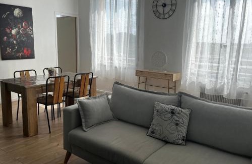 Douai Appartement | Douai 2: joli appartement face à la gare
