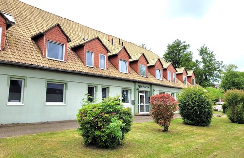 Parow Appartement | Double / 2-bed room 12 / No. 14 - Guesthouse Am Schloss