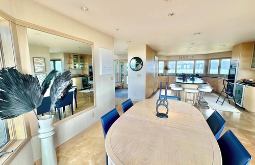 Gleneden Beach Maison | Double Beachfront?! Magical Views In a Unique Private Setting