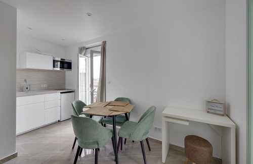 Pere Lachaise Hôtel | Double-bed apartment in apart'hotel Le Bellevue