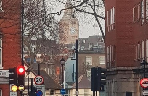 Vincent Square Maison | Double Bed in Duplex close to Big Ben & London Eye