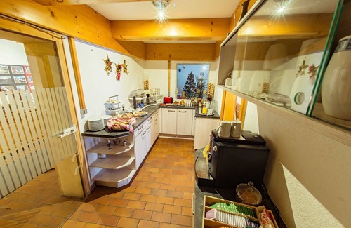Fliess Appartement | Chambre double avec petit-déjeuner - Europa Pension Tirol