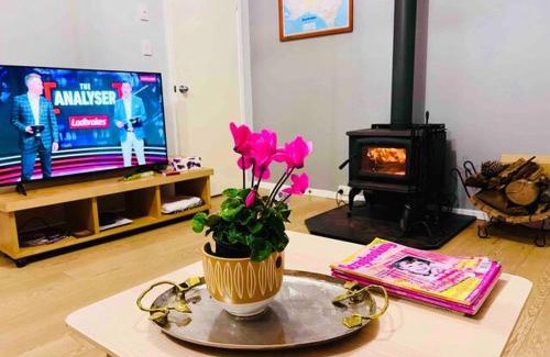 Karabar Maison | Double bedroom in Sharehouse in Canberra and Queanbeyan