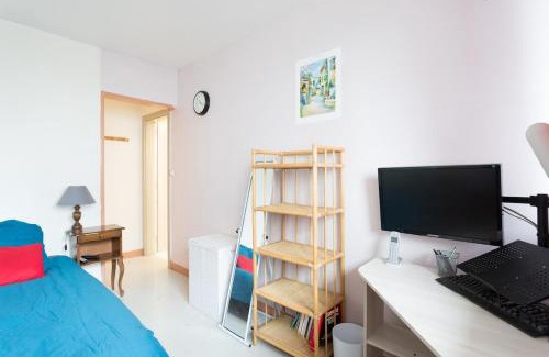 Petit-Ivry Maison | Double bedroom with share bathroom, in Paris area