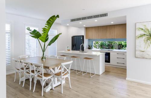 Dromana Maison | Double Delight