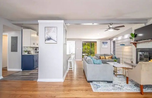 Jacksonville Maison | Double Diamond Rentals – Spectacular Home W/Land