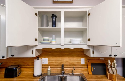 Jacksonville Maison | Double Diamond Rentals- Remodeled spacious Home