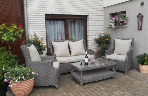 Laucha an der Unstrut Appartement | Double room, shower, WC ensuite - Guest house under the vineyards