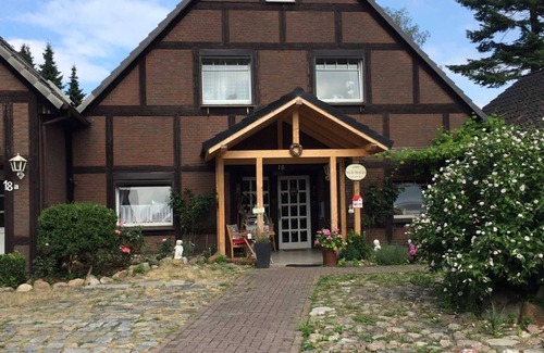 Osterholz-Scharmbeck Appartement | Double room with bathroom - bed&breakfast Worpsweder Blick