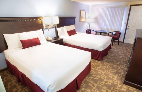 Wells Cabine | Double room - 2 double beds (2)