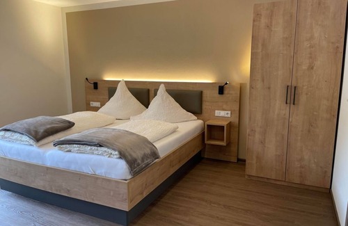 Wolf Lit Et Petit-Déjeuner | Double room 8 - Gäste- und Weinhaus Haus Schatzgarten