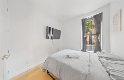 Central New York City Maison | Double Room at a shared Apartment near Times Square