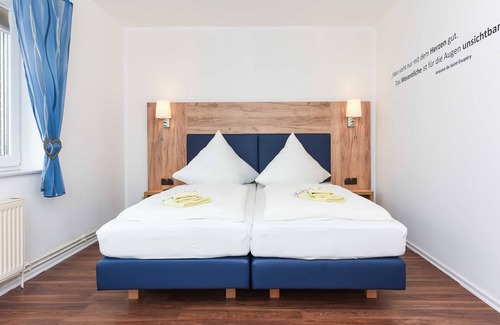 Altharlingersiel Maison | Double room B - Huus an't Deep in Altharlingersiel
