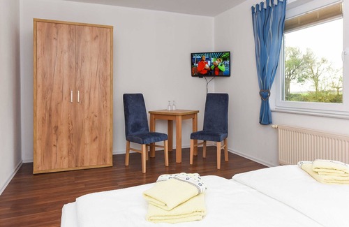 Altharlingersiel Maison | Double room B - Huus an't Deep in Altharlingersiel