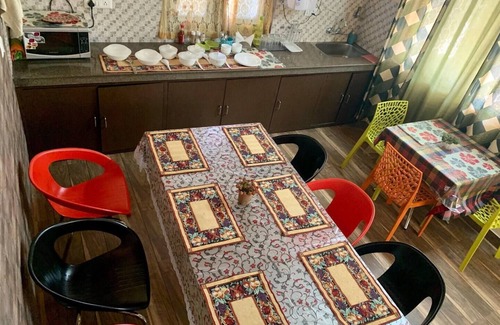 Kaul Lit Et Petit-Déjeuner | Double Room @ Calm Cottages, Nathuakhan