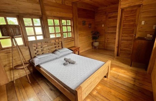 Canlubang Villa | Double Room - CD NatureView