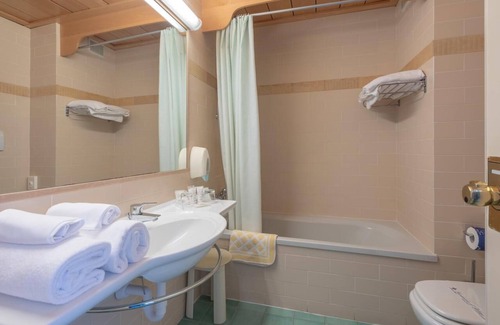 Naregno Hôtel | Double room extra bed and half board 11.09. - 17.09.2020 Max. 3 persons