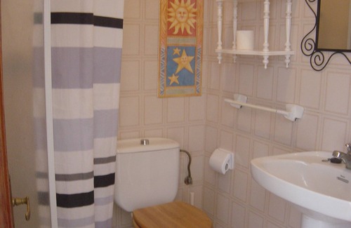 Llanes Hôtel | Chambre double à Llanes, belle vue et toilettes privées.