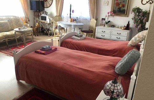 Brugg Maison | Double room in nice house near the forest (basement floor)