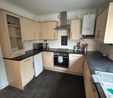 Birmingham Maison | Double room near Queen Elizabeth hospital and University