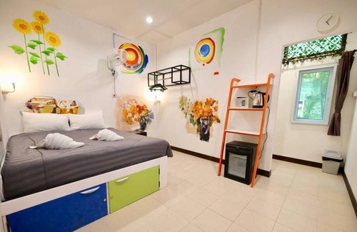 Nanai Road Maison | ⭐ Chambre Double ❤️ Nouvelle Piscine, Patio, AirCon & WiFi ⭐