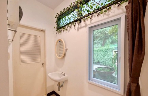 Nanai Road Maison | ⭐ Chambre Double ❤️ Nouvelle Piscine, Patio, AirCon & WiFi ⭐