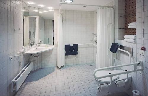 Hellerberge Maison | Chambre double, douche ou baignoire, WC - Akademiehotel
