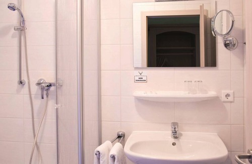 Rammenau Maison | Double room, shower or bath, WC - Forsthaus Luchsenburg