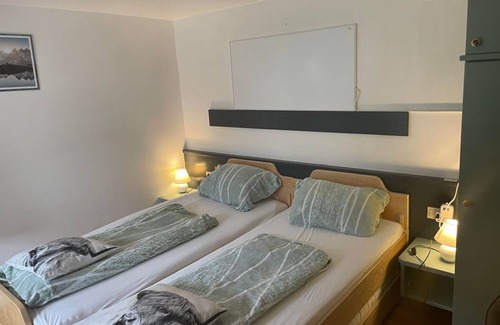 Stall Lit Et Petit-Déjeuner | Double room, shower, WC, mountain side - Mölltaler Appartements