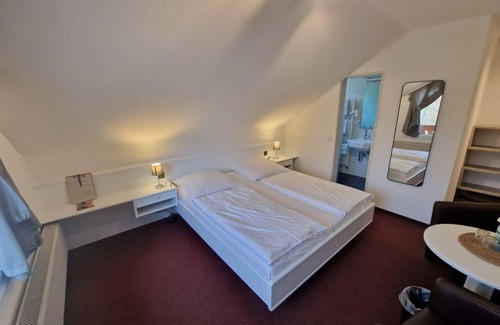 Hasenfeld Lit Et Petit-Déjeuner | Chambre Double avec Balcon Sud - Haus Diefenbach, Pension Ferienwohnungen