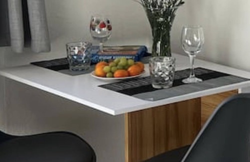 Mawneys Maison | Double room with a small kitchen