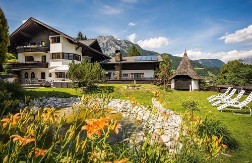 Groebming Cottage | Double room with balcony, shower or bath, WC - Landhaus St. Georg