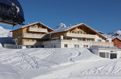 Damuels Maison | Double room with balcony - Aparthotel Garni Schönblick