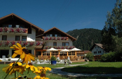 Unterjoch Cottage | Double room (with balcony) - Hotel Anneliese