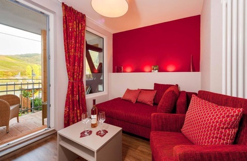 Senhals Maison | Chambre Double avec Balcon / Vue sur la Moselle - Hotel Weinhaus Halfenstube