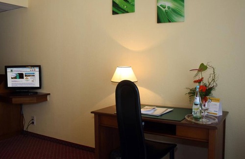 Kesselsdorf Maison | Chambre double avec lit supplémentaire, douche ou baignoire, WC - Quality Hotel Dresden West