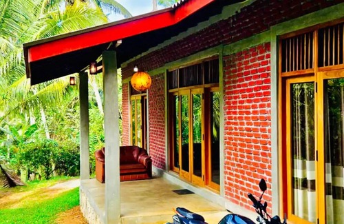 Mallawapitiya Maison | Double Room with Garden View - THE HIDEOUT KURUNEGALA