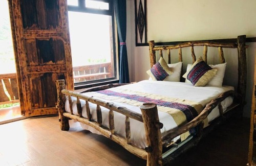 Meo Vac Lit Et Petit-Déjeuner | Double Room with Mountain View - O'Chau Meo Vac Homestay