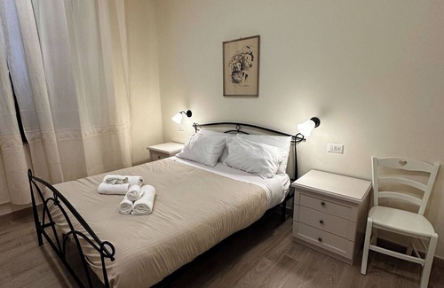 Terralba Appartement | Chambre double avec salle de bain privée à Terralba (Oristano) - Mirto