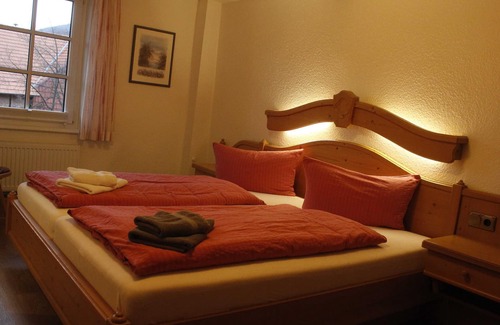 Hann. Muenden Appartement | Double room with shower /toilet incl. Breakfast - Landgasthaus zum Krug