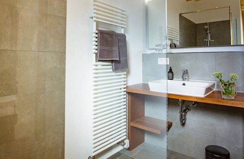 Lautlingen Appartement | Double room with shower and WC