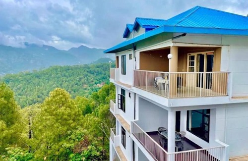 Kasauli Appartement | Double Room with Terrace - The Terrace Retreat by StayVues