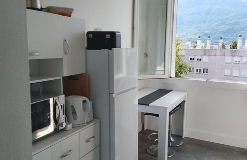 Secteur 4 Appartement | Double room with WIFI