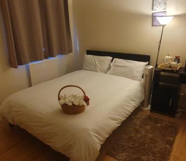 Thames Maison | Double size and Single room in Barking